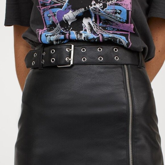 H&M Faux Leather Mini Skirt With Zipper and Belt - Picture 9 of 9